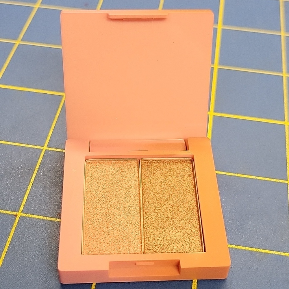 Farah Pressed Pigment Duos (Forget Me Not & Nectar) Eyeshadow